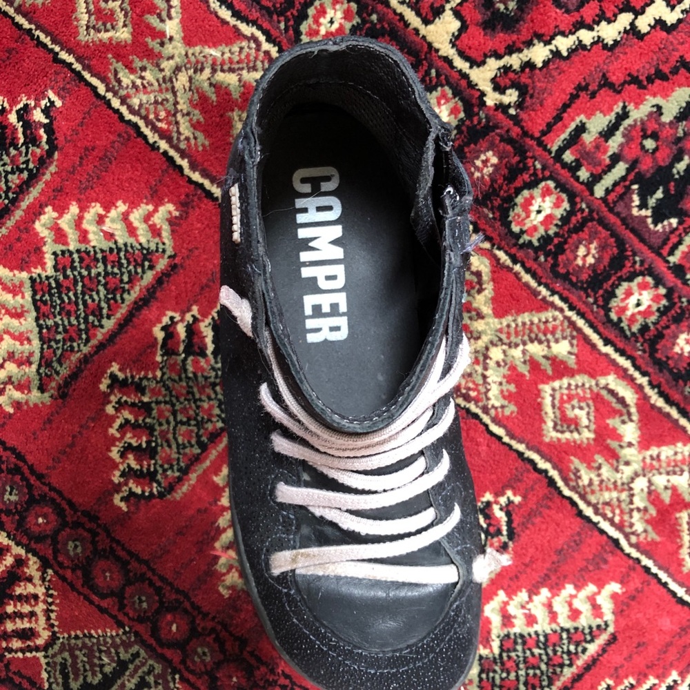 Kids camper ankle boots size 1